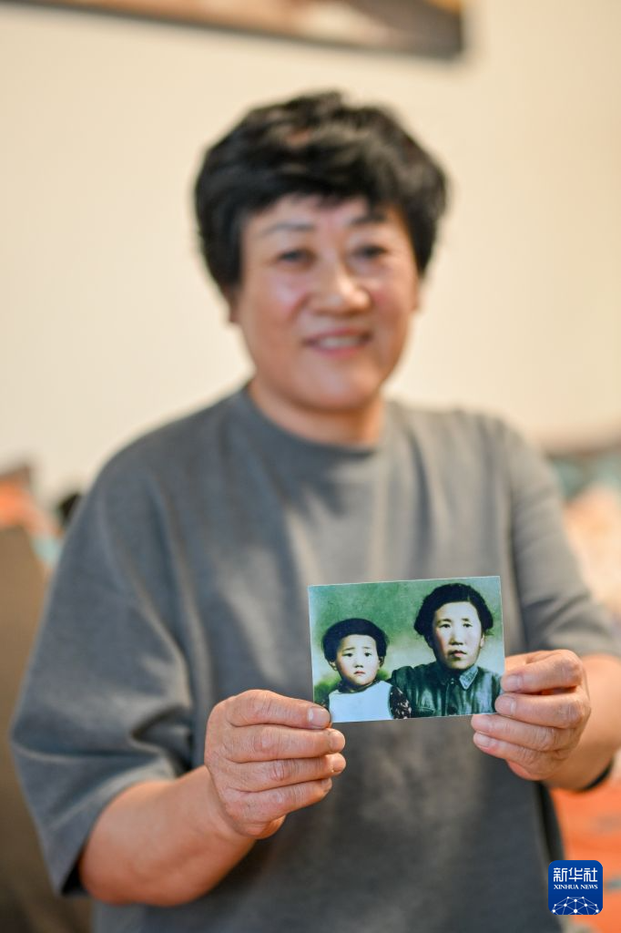 
复旦大学附属眼耳鼻喉科学院曹鹏宇医生黄牛预约代挂号电话“国家的孩子”沃惠琴：草原给了我一个家