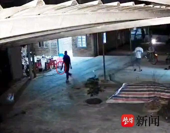 
上海第十人民医院黄牛号贩子票贩子代网上预约代挂号电话“祖孙三人被邻居杀害案”，凶手已被执行死刑；此前其被鉴定患精神分裂症，具有限定刑事责任能力