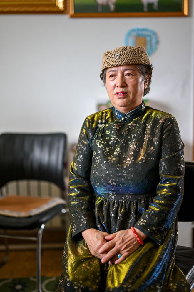 
复旦大学附属眼耳鼻喉科学院陈臻医生黄牛预约代挂号电话走近“国家的孩子”丨草原上 我们仨