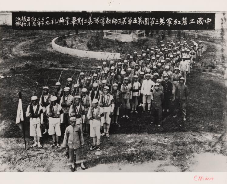 
复旦大学中山医院周俭医生黄牛预约代挂号电话新华社记者在美国找到一批红军长征时的珍贵照片