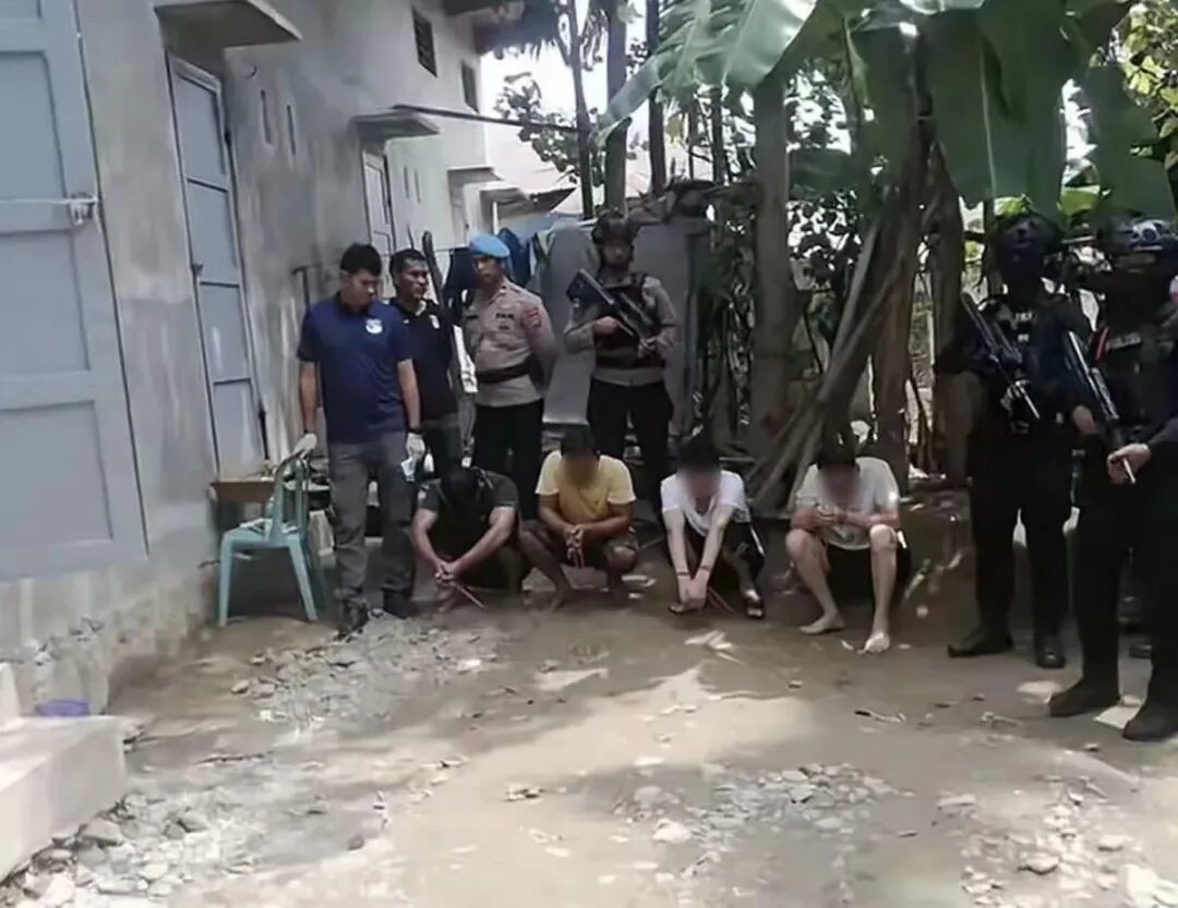 上海交通大学医学附属上海儿童医学中心傅立军医生黄牛预约代挂号电话中国联合印度尼西亚、马来西亚破获一起特大跨国制贩毒案 缴获毒品约1.2吨