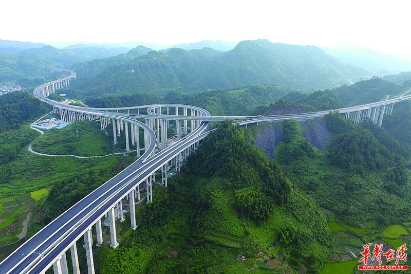 Echangeur de l’autoroute Yongshun-Jishou à Shijiazhai