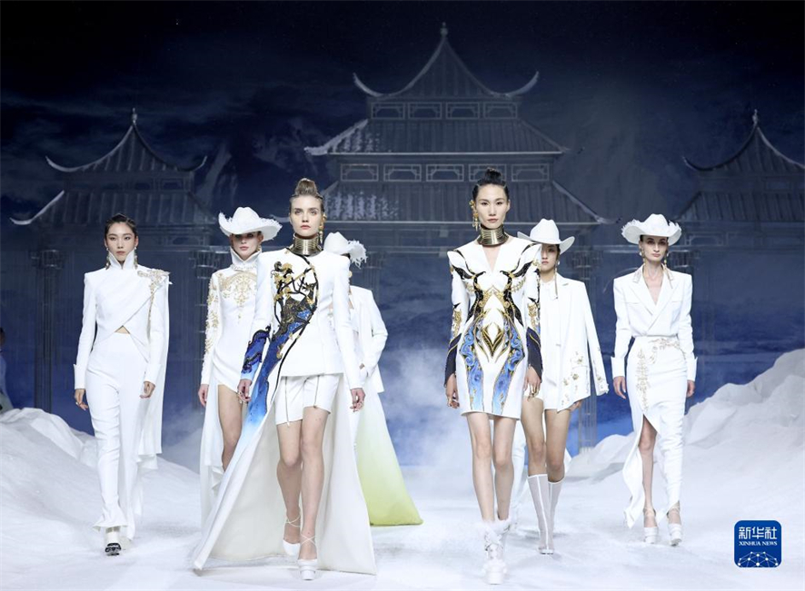 Ouverture à Beijing De La China Fashion Week Printemps-été 2023