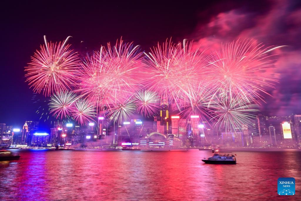 Feu d'artifice à Hong Kong à l'arrivée du nouvel an 