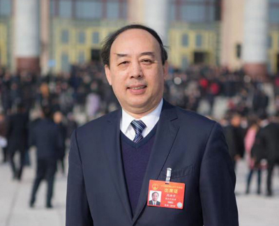 NVK-Abgeordneter Zhou Hongyu – Initiator von Chinas kostenloser ...