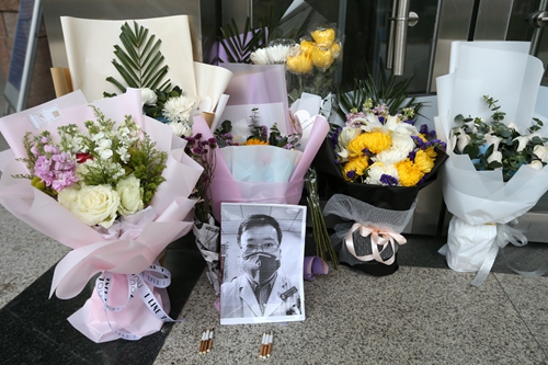 Virus-Warner Li Wenliang posthum für Kampf gegen Coronavirus geehrt ...