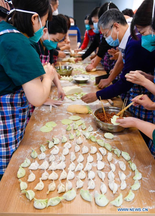 Menschen In Ganz China Feiern Das Fr Hlingsfest China Org Cn