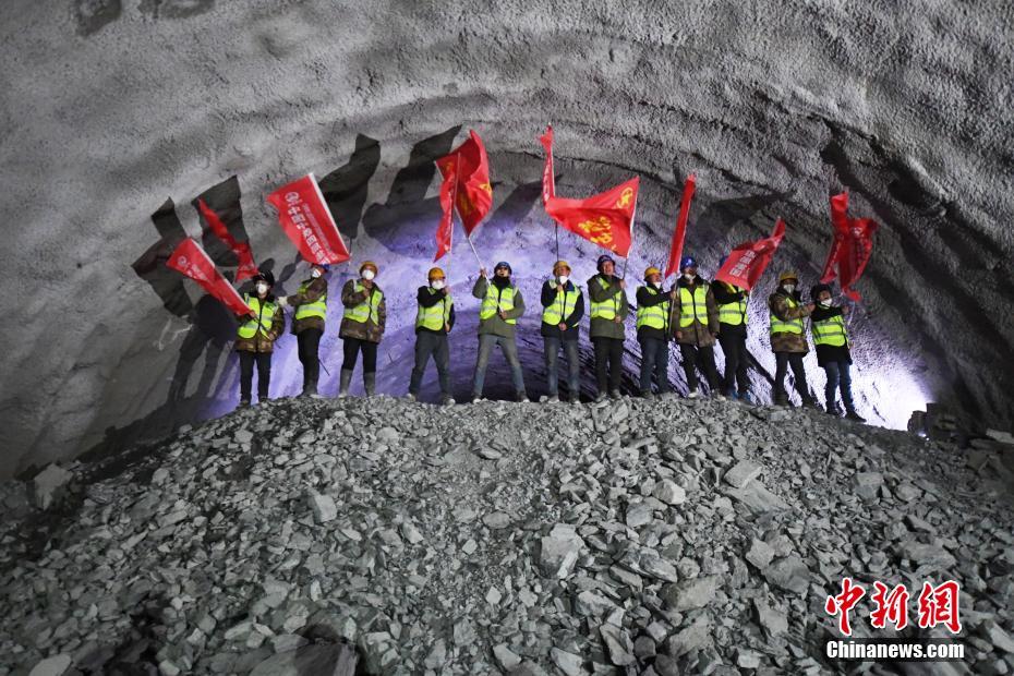 Westchina Tunnel zur Verbindung von Gansu und Qinghai fertiggestellt