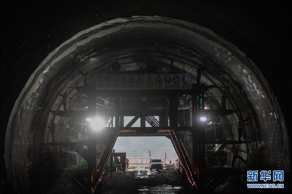 Alle 33 Tunnel der HuzhouHangzhouEisenbahn