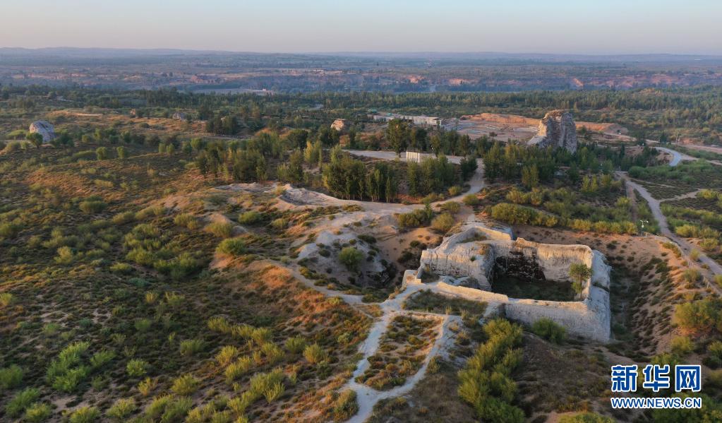 Die Landschaft um die Ruine der