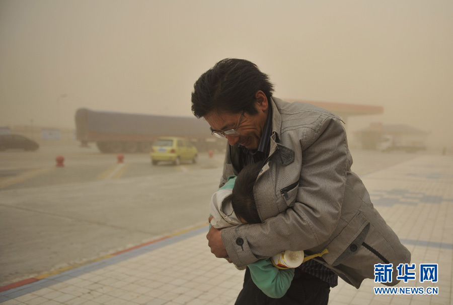沙尘暴袭击宁夏部分地区