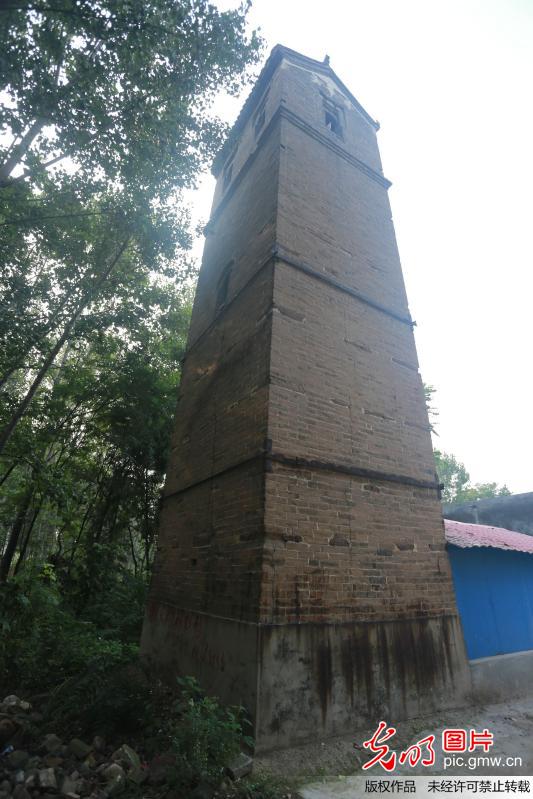 河南登封明代5层护村碉楼保存完好 壮观罕见还保留精美砖雕