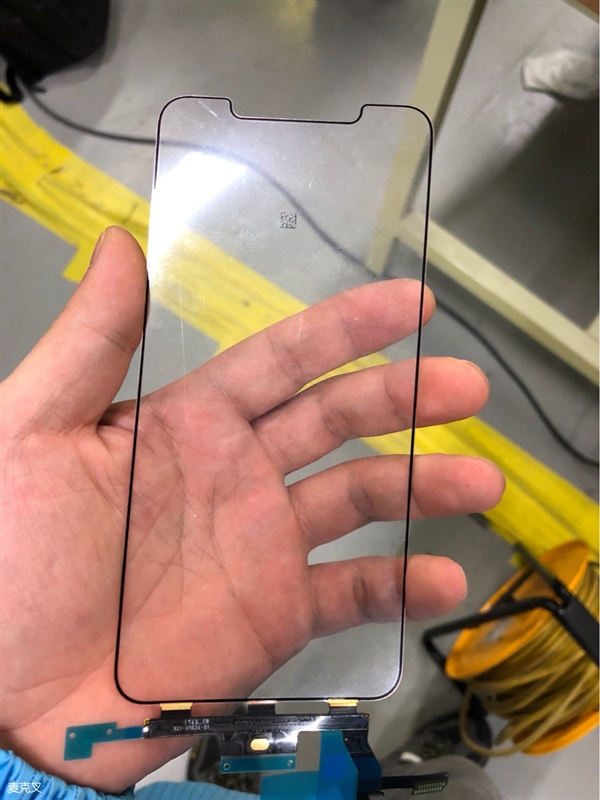 2万买吗？iPhone X Plus前面板曝光：LG 6.5寸OLED屏