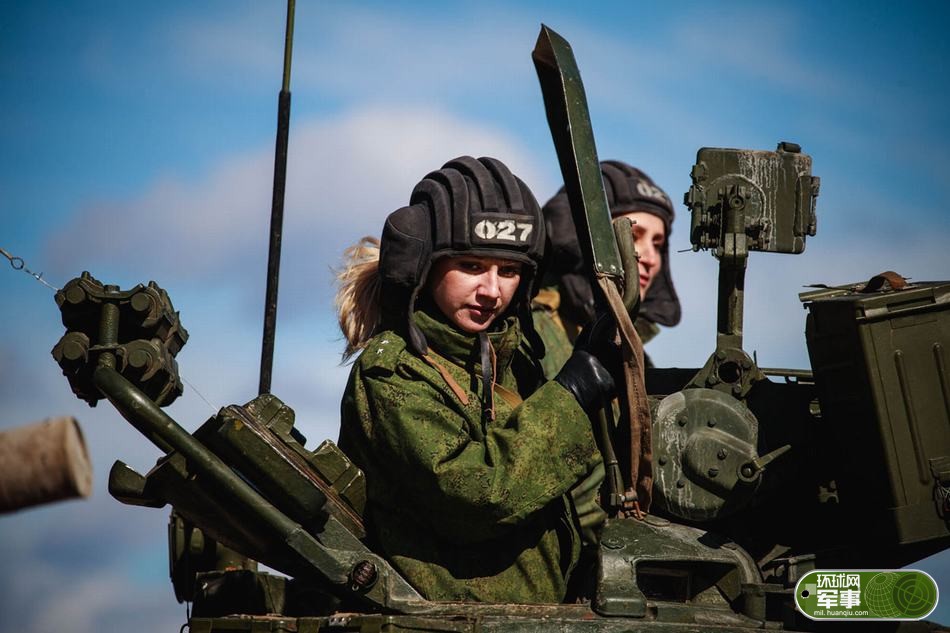 ロシア軍女性戦車兵 ルックスと戦闘力が正比例 中国網 日本語