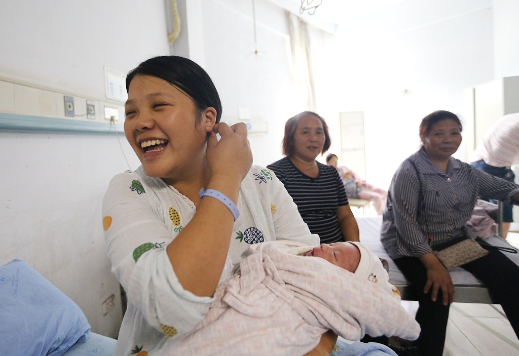 長寧地震後の最初の赤ちゃんが無事に誕生 中国網 日本語