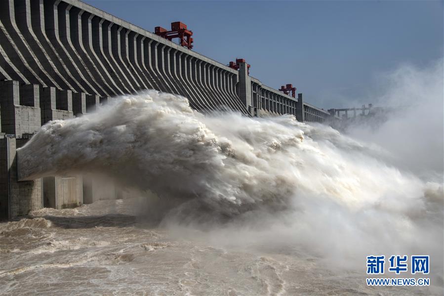 今年の増水期　三峡ターミナルが6回の洪水に対応