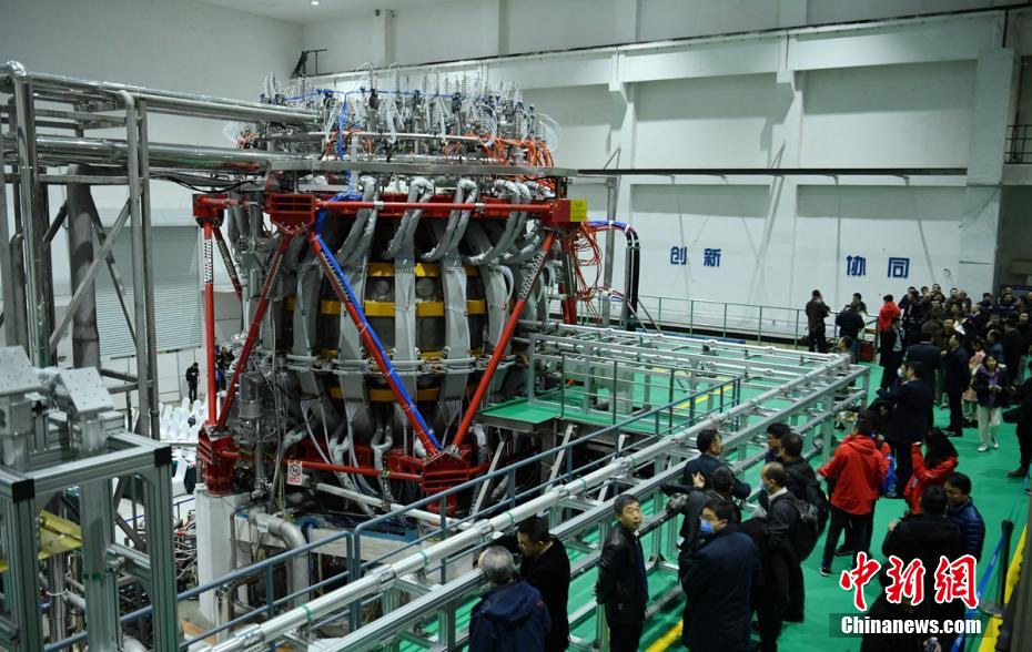 中国の次世代「人工太陽」装置が完成 初の放電に成功