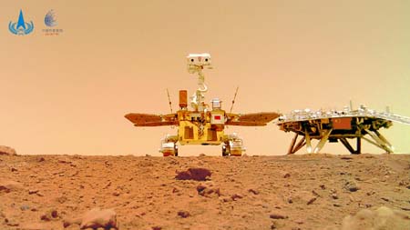 CNSA　火星探査車「祝融号」からの画像を公開