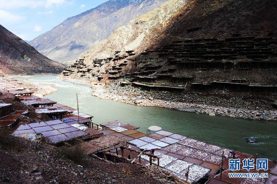 Тысячелетние соляные поля в Тибете