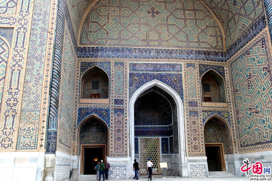 Поездка китайских СМИ по Шелковом пути: в поисках исторических памятников древнего Шелкового пути в Самарканде Поездка китайских СМИ по Шелковом пути: в поисках исторических памятников древнего Шелкового пути в Самарканде