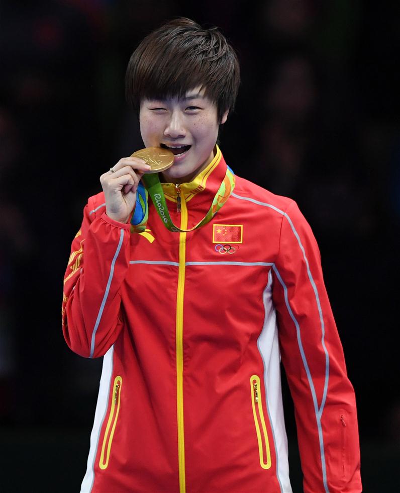 Китаянка Дин Нин завоевала золото Олимпиады в Рио-де-Жанейро в настольном теннисе