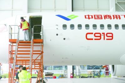 Первый взлет С919 направит трансформацию китайского производства