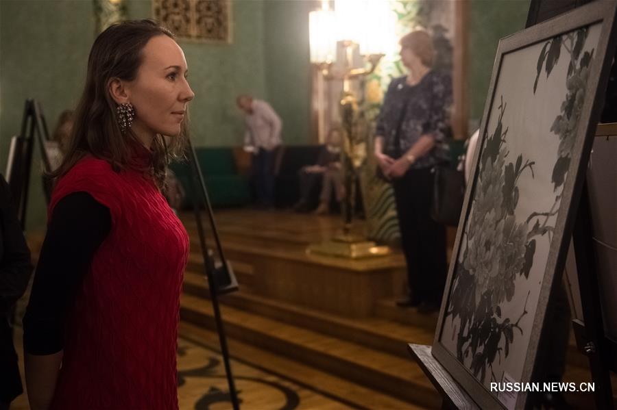 Посольство КНР в РФ устроило прием для российских любителей китайской живописи