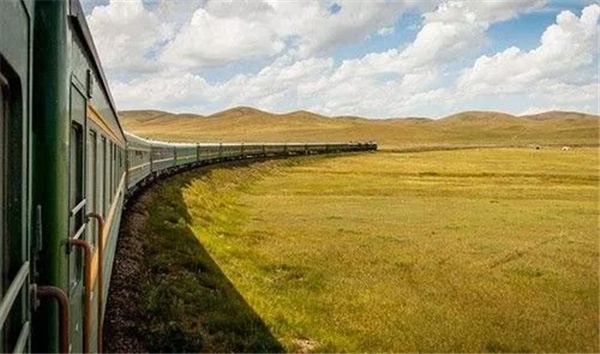 Очаровательные пейзажи вдоль маршрута Международного поезда Пекин-Москва