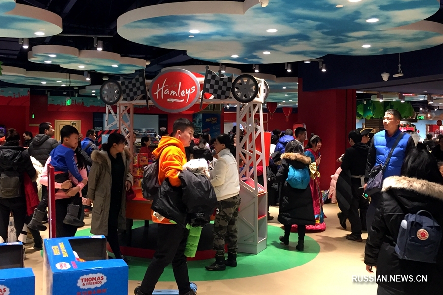Игрушек крупнейшего бренда в мире Hamleys теперь доступны для китайским детям в Пекине