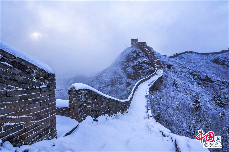 Участок Великой китайской стены Цзиньшаньлин после снега