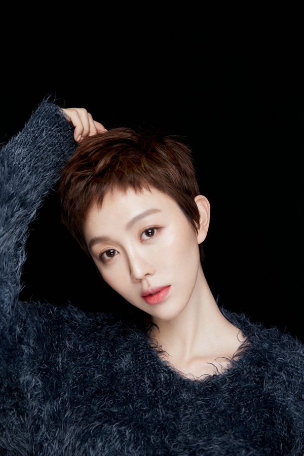 Модная фотосессия актрисы Цзян Янь