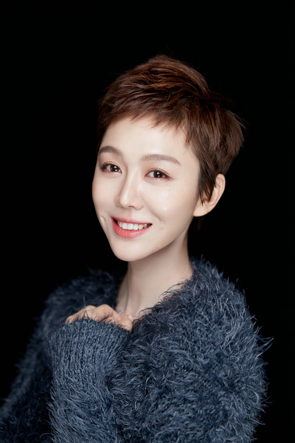 Модная фотосессия актрисы Цзян Янь