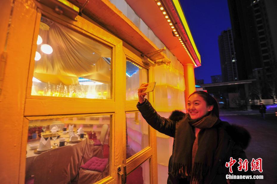 В Шэньяне открылся ледовый ресторан китайского самовара «Хого»