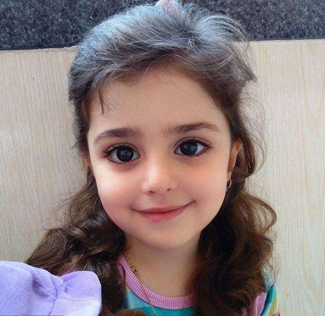 Очаровательные фото 8-летней красивой иранки