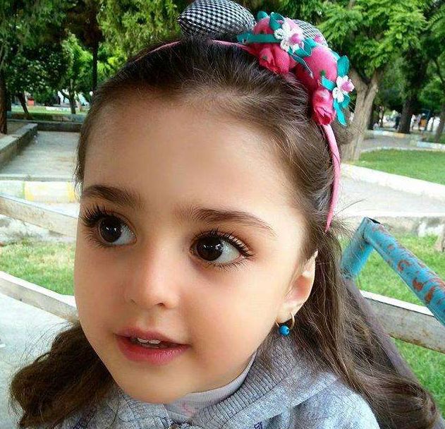Очаровательные фото 8-летней красивой иранки