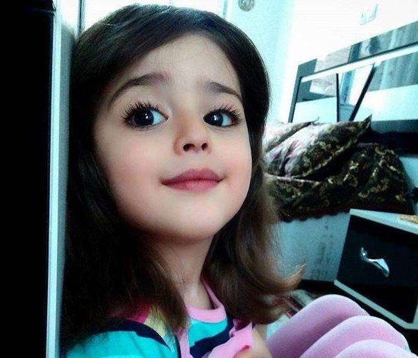 Очаровательные фото 8-летней красивой иранки