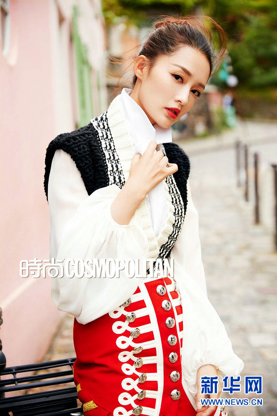 Красотка Ли Цинь попала на модный журнал