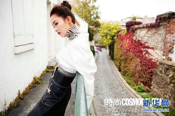 Красотка Ли Цинь попала на модный журнал