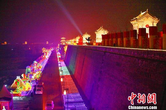 Тайюань: карнавал красочных фонарей, посвященный Празднику весны