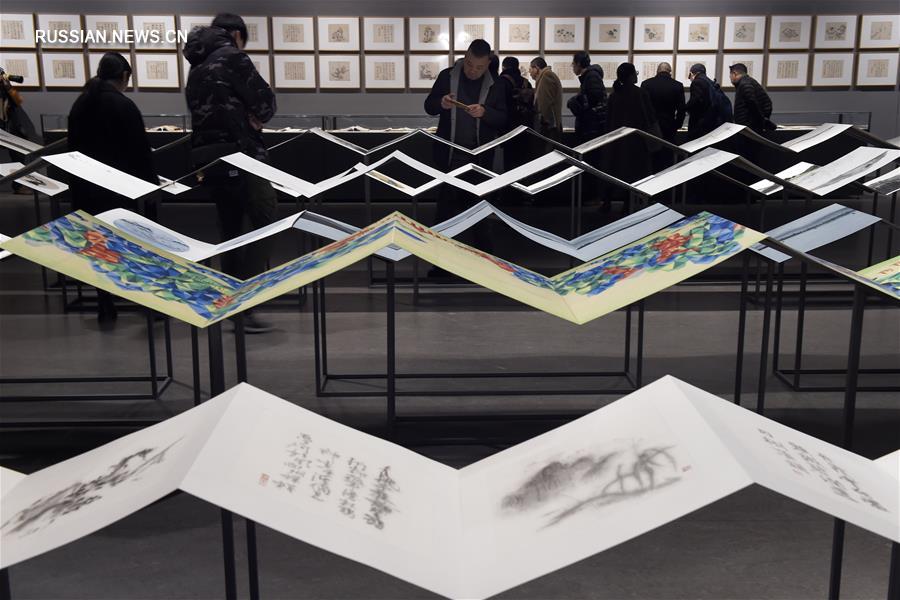 Выставка "Тысяча лет китайской цветной ксилографии" открылась сегодня в Чжэцзянском музее изобразительных искусств в Ханчжоу /провинция Чжэцзян, Восточный Китай/. На выставке представлено свыше 140 ксилографических эстампов.