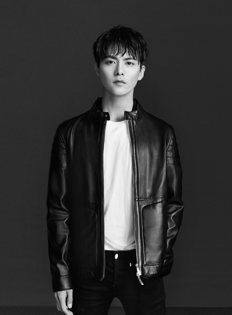 Очароваетельный актер Ма Тяньюй в черно-белых фото