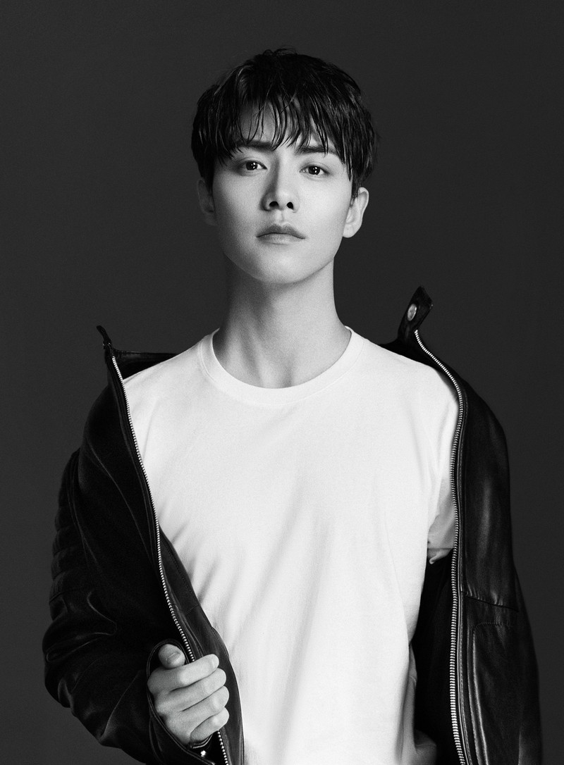 Очароваетельный актер Ма Тяньюй в черно-белых фото