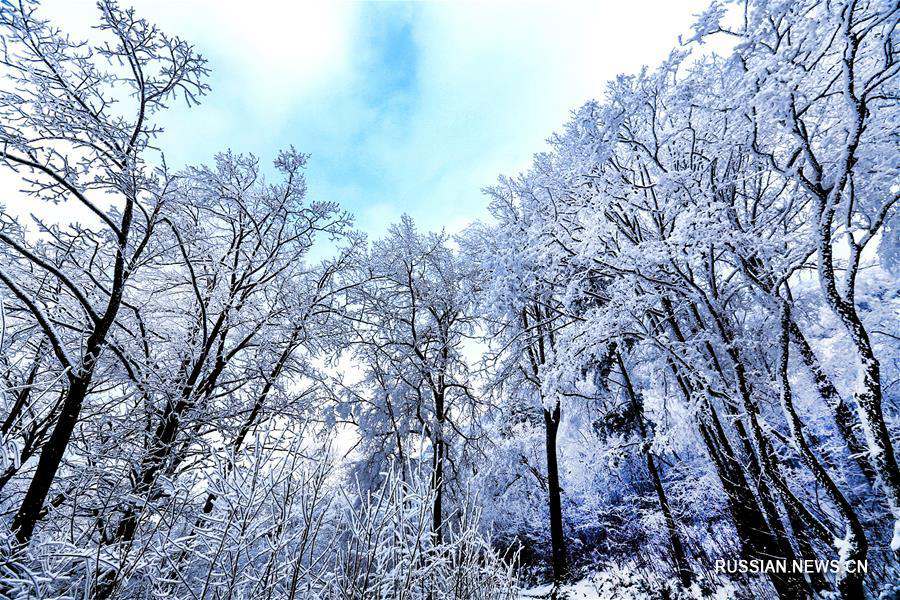 Сказочная снежная страна у подножия гор Циньлин