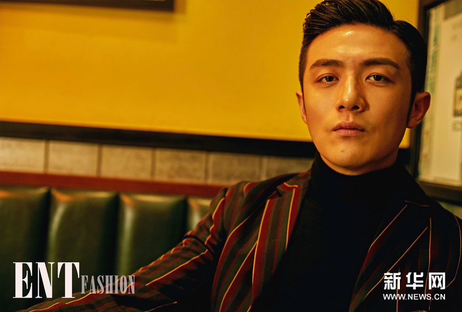 Актер Ли Цзэфэн в стиле ретро