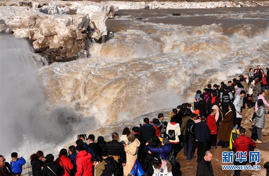 В праздничные дни туристический поток в Китае достиг 386 млн человек