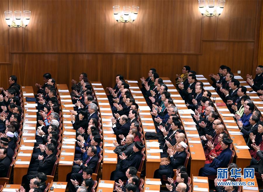 15 марта в 9 часов 30 минут в Доме народных собраний в Пекине началось заключительное заседание 1-й сессии ВК НПКСК 13-го созыва. Китайский информационный Интернет-центр («Чжунгован») провел прямую трансляцию. 