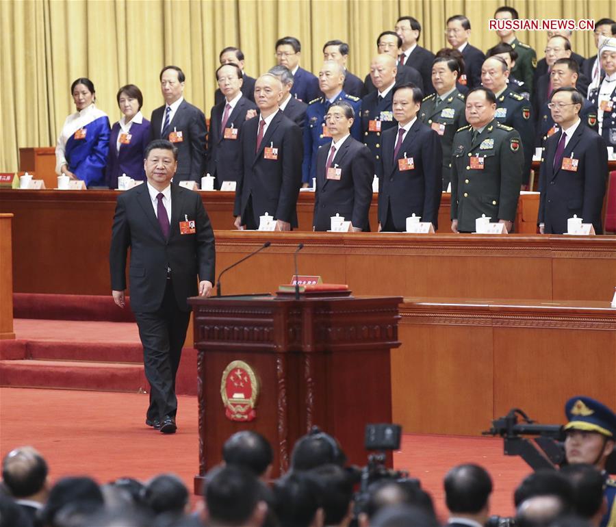  В субботу утром на проходящей 1-й сессии Всекитайского собрания народных представителей /ВСНП/ 13-го созыва депутаты единогласно избрали Си Цзиньпина председателем КНР.