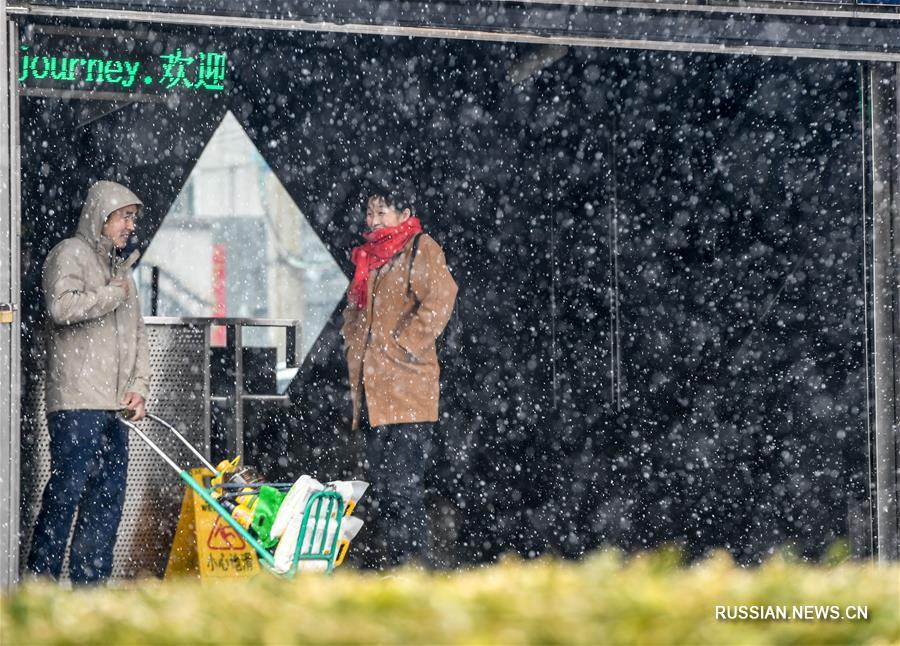 Сегодня около 09:00 в большинстве районов Пекина прошел дождь со снегом или небольшой снег. До этого в китайской столице 145 дней подряд не было эффективных осадков /больше 0,1 мм за сутки/.