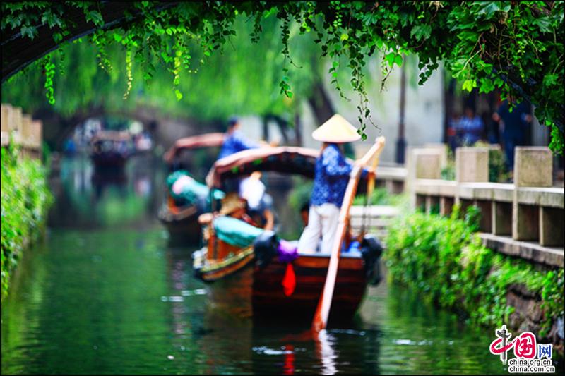 Весеннее свидание в живописном городке на воде Чжоучжуан
