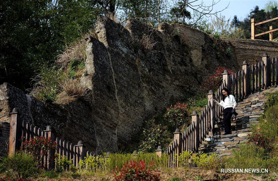 Один из древнейших участков Великой китайской стены в деревне Гуанья